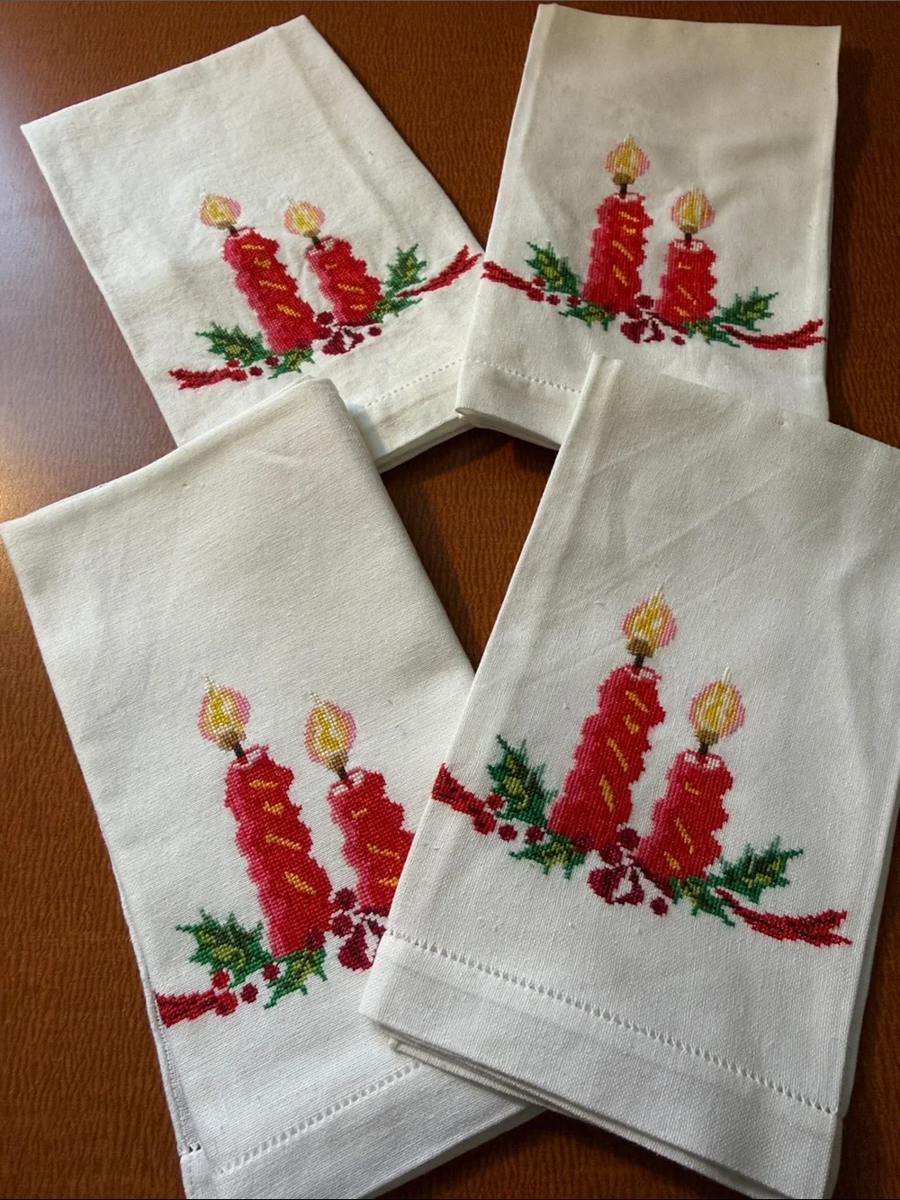 Vintage Embroidered Linen Red Candle Holiday Christmas Napkins - Set of 4